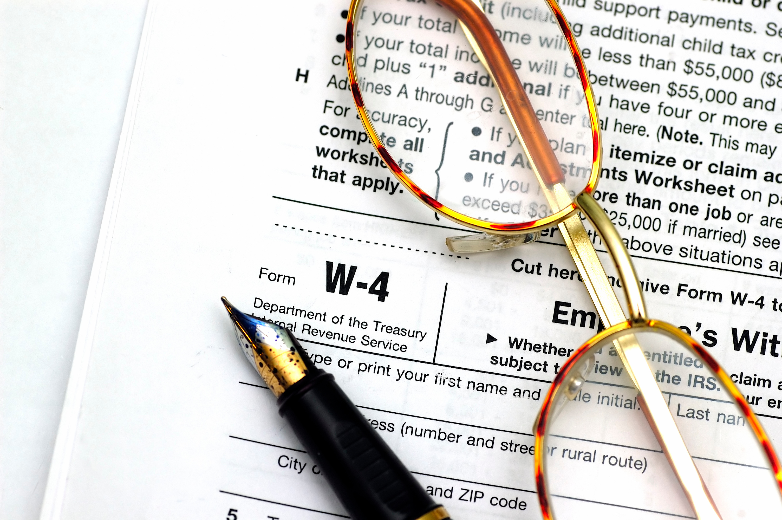 What's the Difference Between W-2 and W-4 Forms?