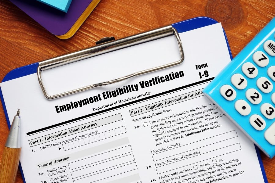 step-by-step guide to filling out the new 2024 I-9 form for all employers 